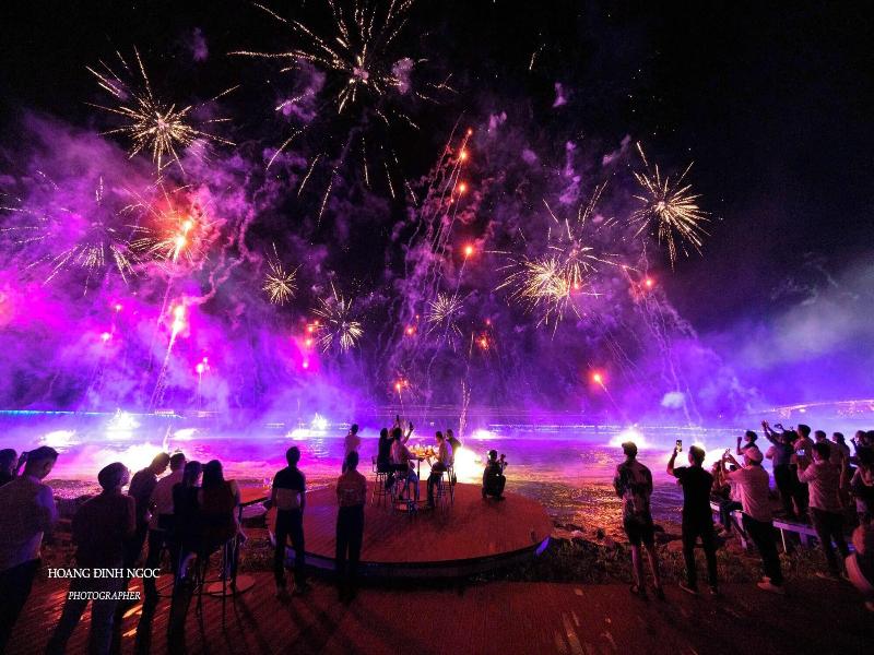 Luna Sol Sunset Firework Signature image