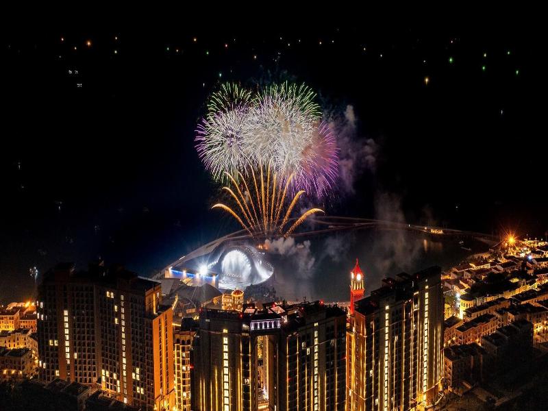 Luna Sol Sunset Firework Signature image