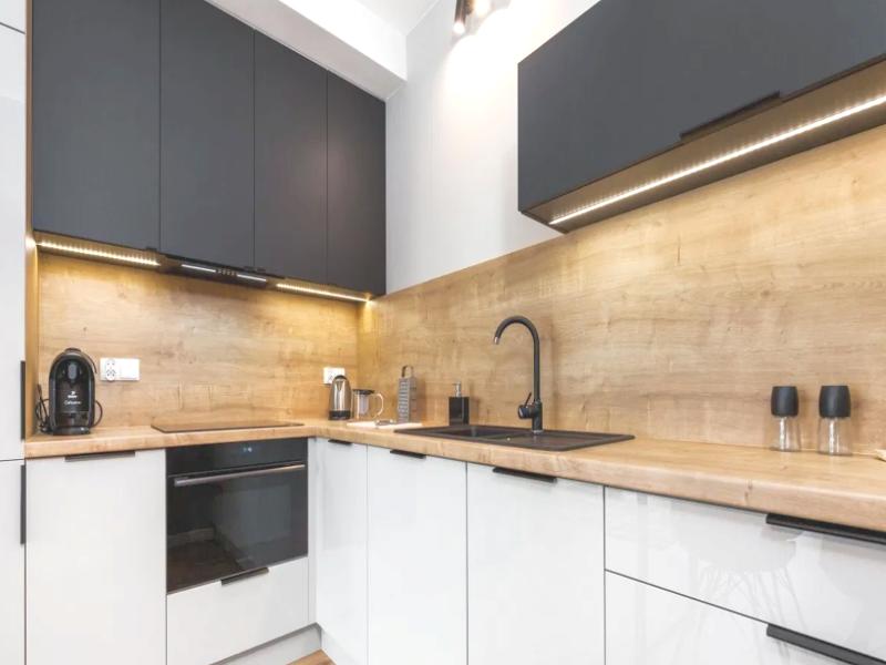 Easy Stay Apartments image