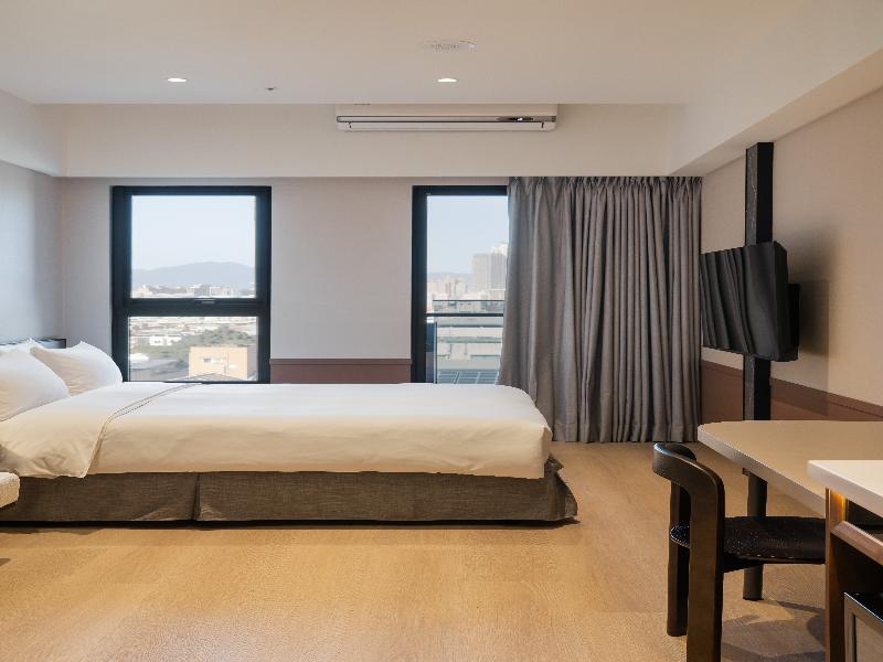 Boutech Hotel Banqiao Yellowstone image