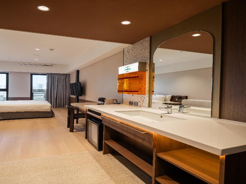 Boutech Hotel Banqiao Yellowstone image