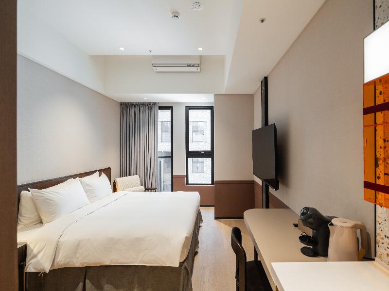 Boutech Hotel Banqiao Yellowstone image