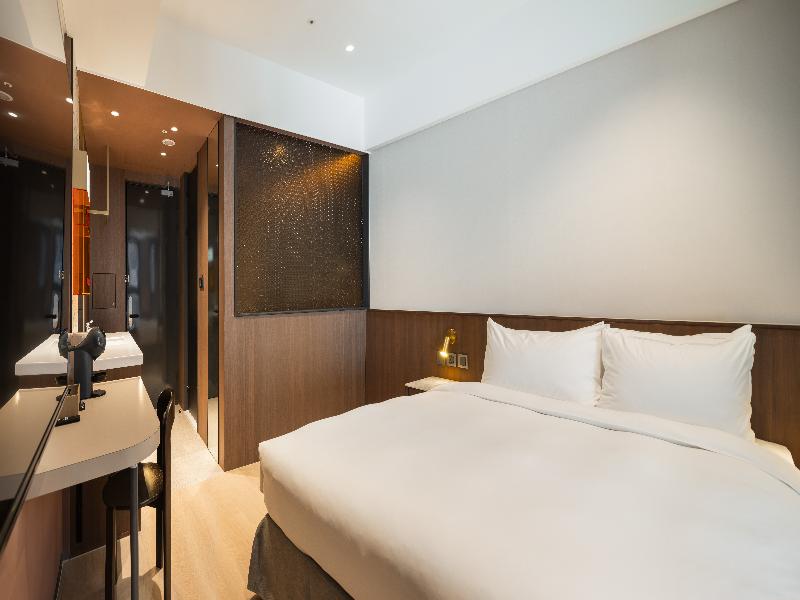 Boutech Hotel Banqiao Yellowstone image