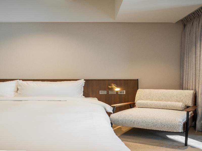 Boutech Hotel Banqiao Yellowstone image