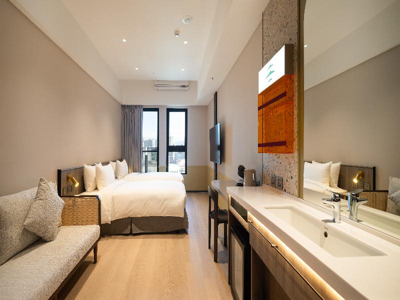 Boutech Hotel Banqiao Yellowstone image