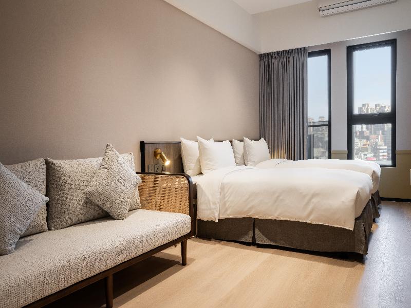 Boutech Hotel Banqiao Yellowstone image