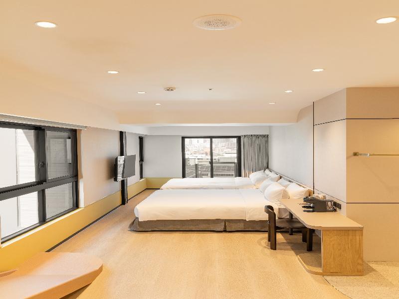 Boutech Hotel Banqiao Yellowstone image