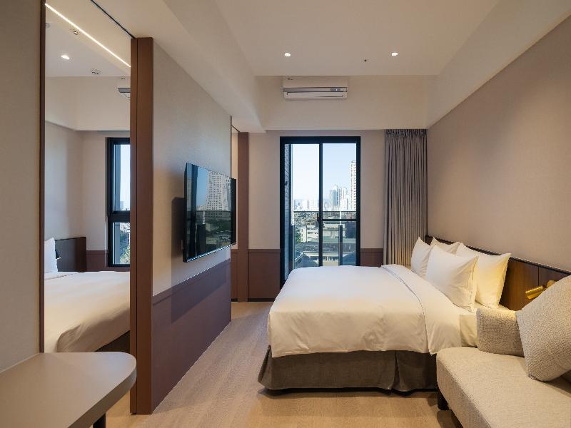 Boutech Hotel Banqiao Yellowstone image