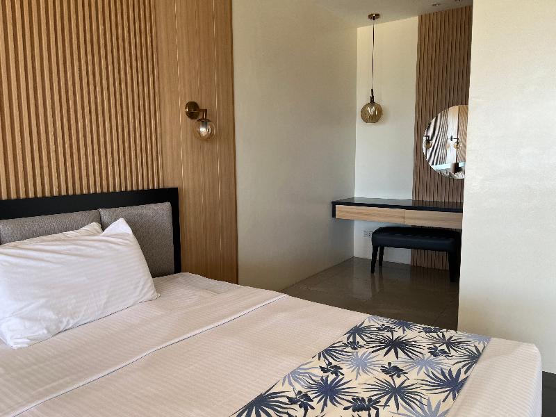 Puerto Del Sol Beach Resort And Hotel Club
