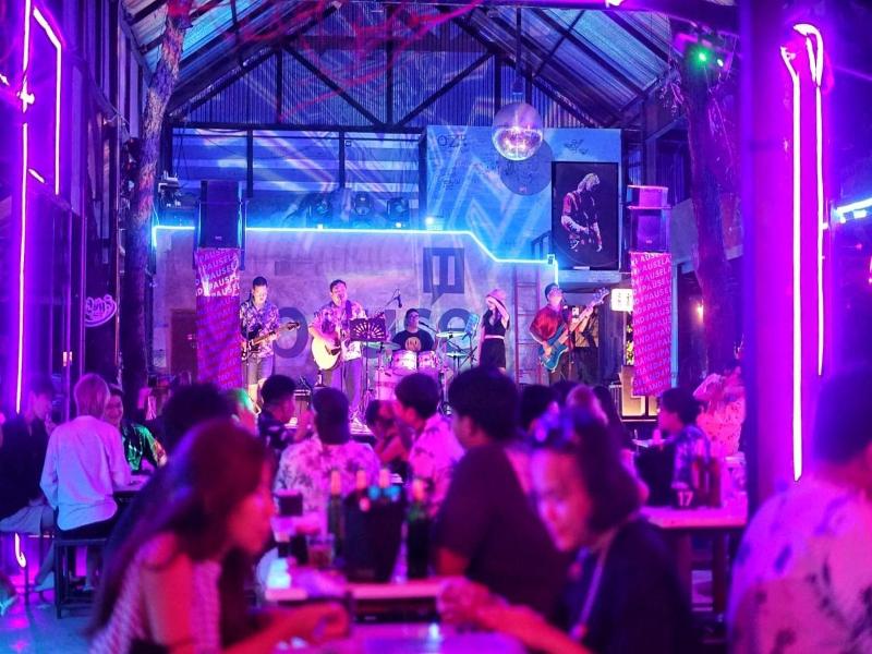 Pause Resort Bar — photo 2