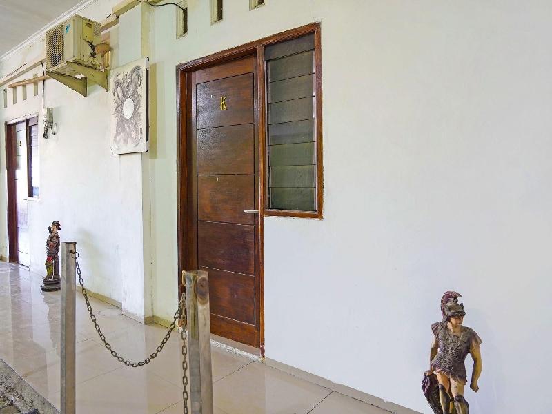 Oyo Life 91670 Mannsur Homestay Syariah image