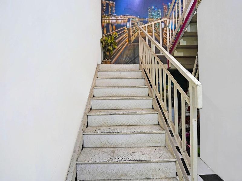 Oyo Life 91670 Mannsur Homestay Syariah image
