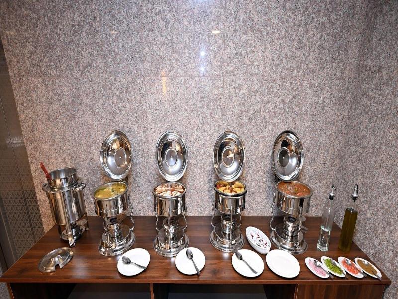 Salsbil Al Almasi Hotel — restaurant