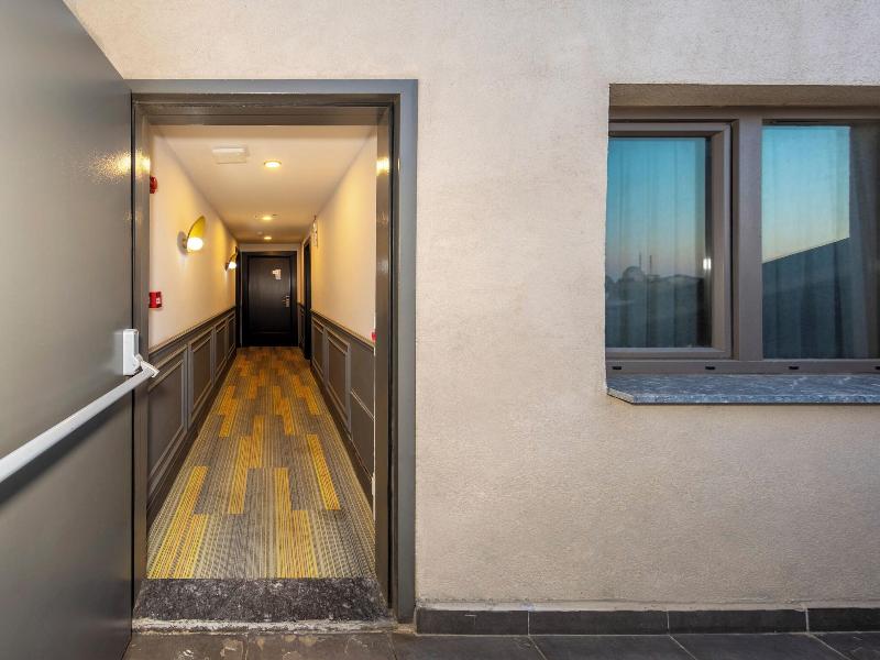 The Great Airport Hotel image