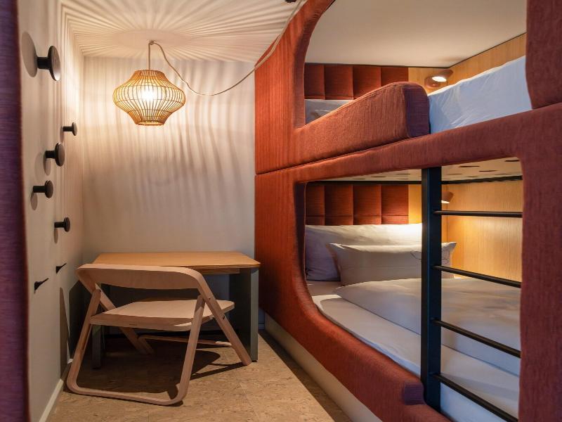 Cocoon Theresienwiese image
