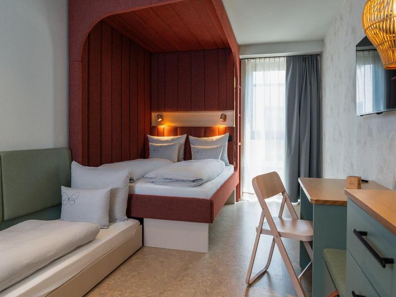 Cocoon Theresienwiese image