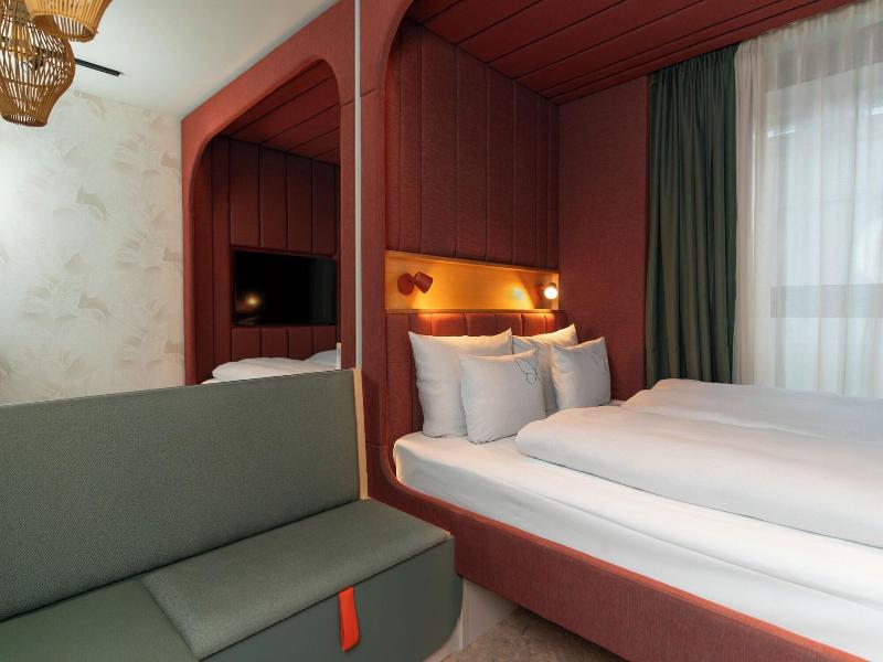 Cocoon Theresienwiese image