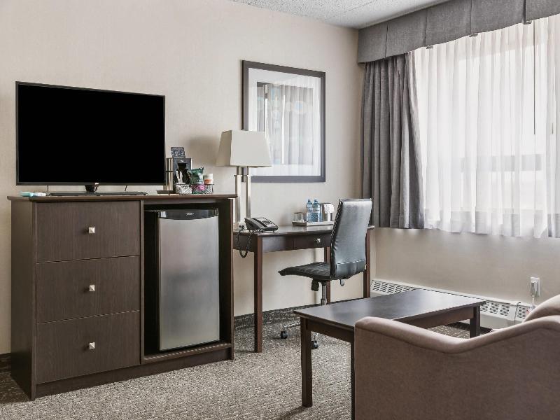 Radisson Hotel & Conference Centre West Edmonton image