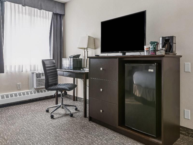 Radisson Hotel & Conference Centre West Edmonton image