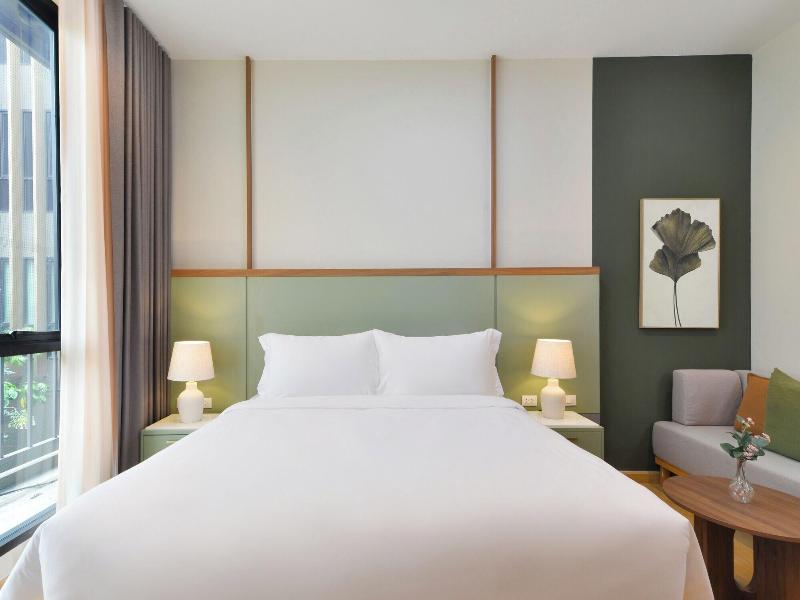Sens Hotel image