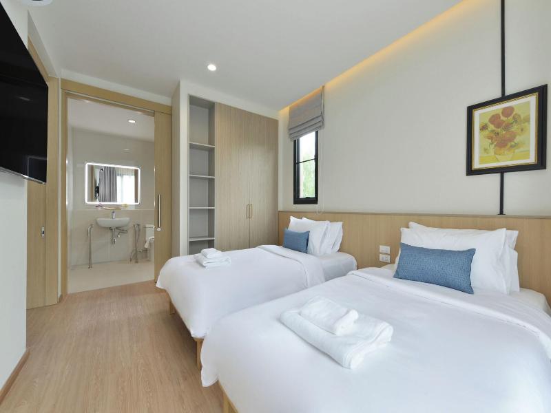 Sens Hotel image