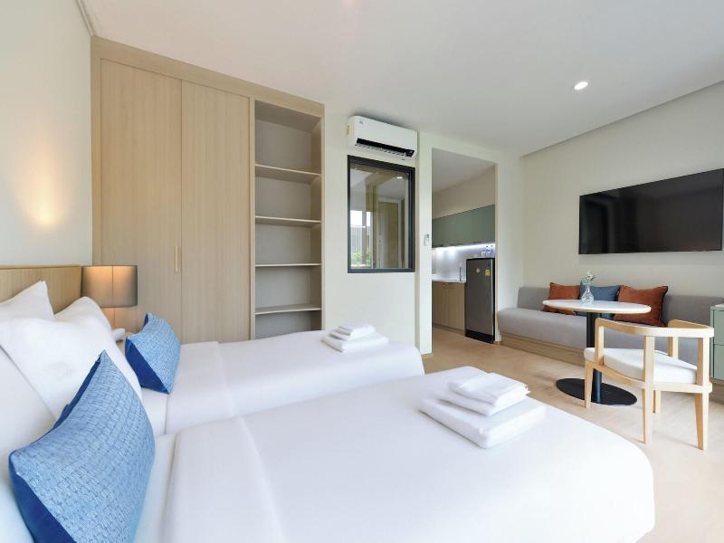 Sens Hotel image