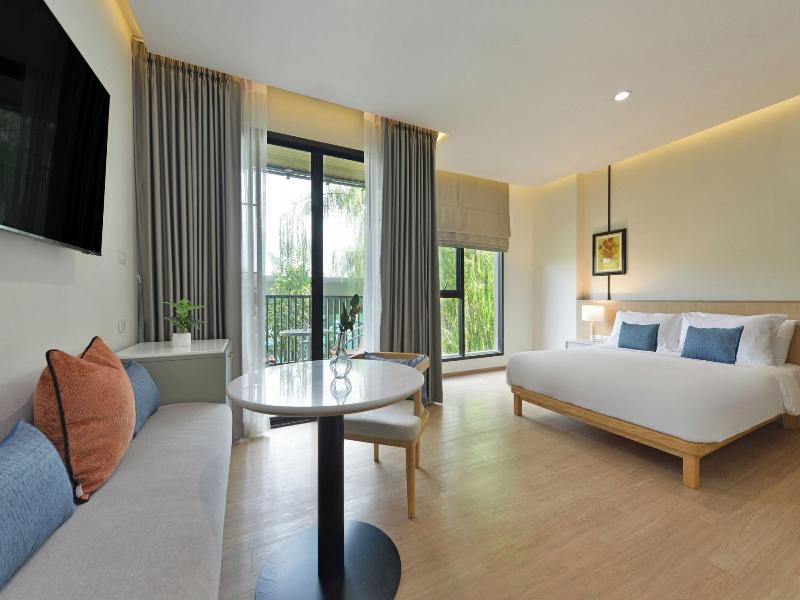 Sens Hotel image