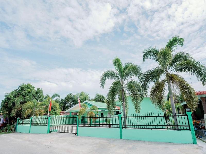 Oyo 91271 Cik Ein Homestay image
