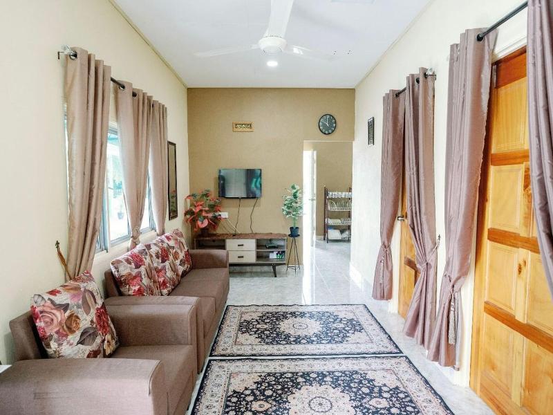 Oyo 91271 Cik Ein Homestay image