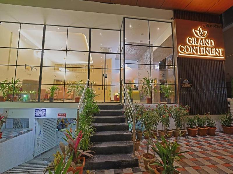 Grand Continent Hotel Gachibowli, US Consulate — general view
