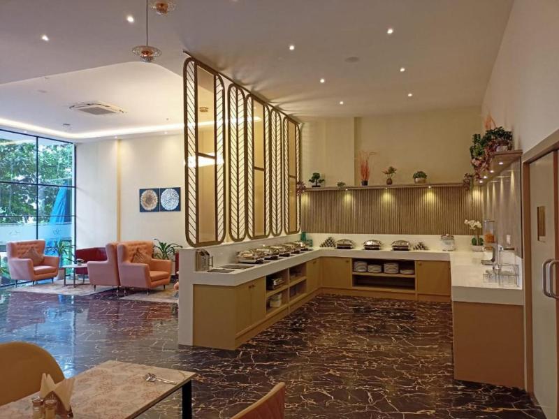 Grand Continent Hotel Gachibowli, US Consulate