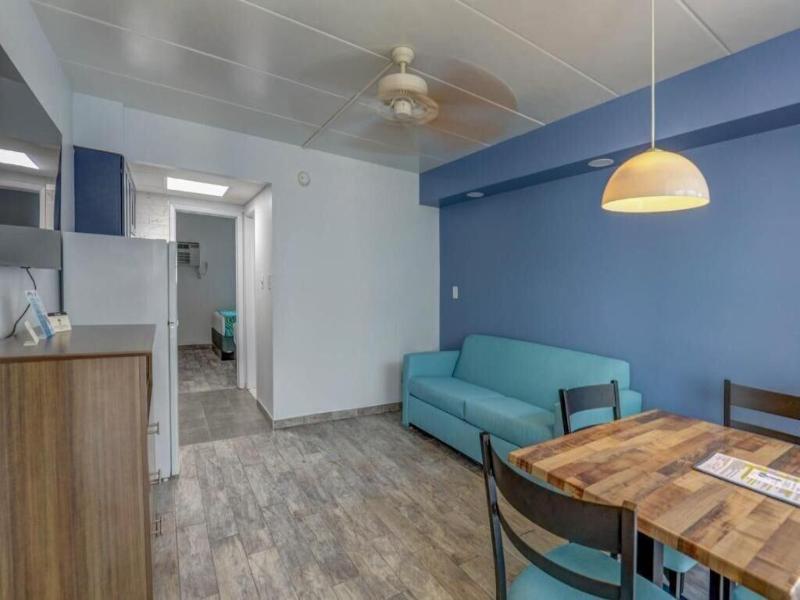 Le Voyageur Motel — view