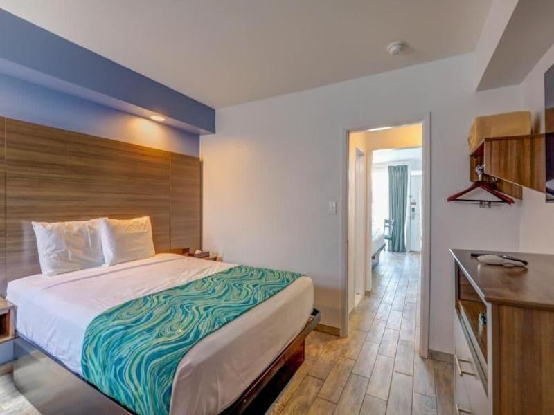 Le Voyageur Motel image