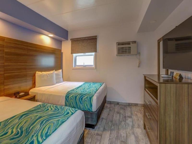 Le Voyageur Motel image