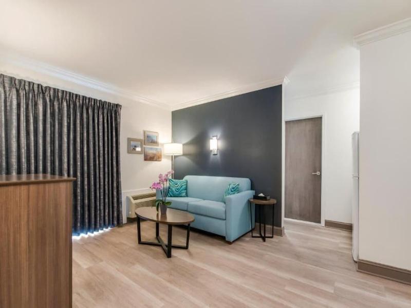 Le Voyageur Motel image