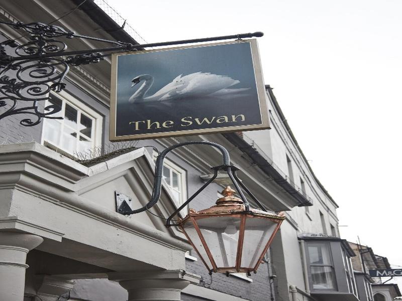 Swan Hotel By Greene King Inns image