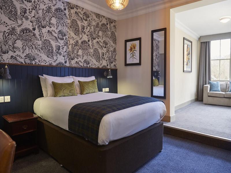 Swan Hotel By Greene King Inns image