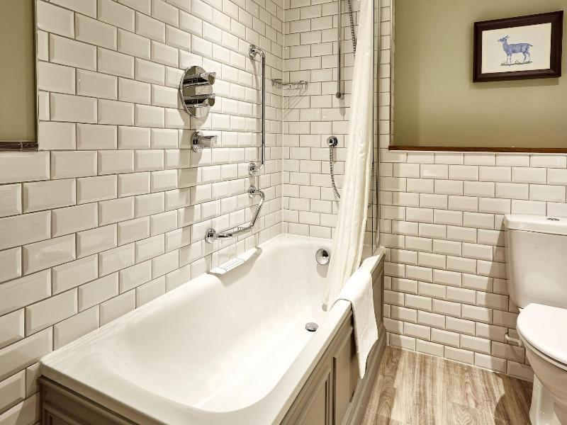 Swan Hotel By Greene King Inns image