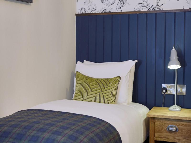 Swan Hotel By Greene King Inns image
