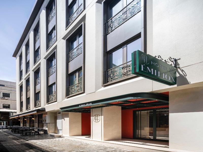 Emilion Hotel image