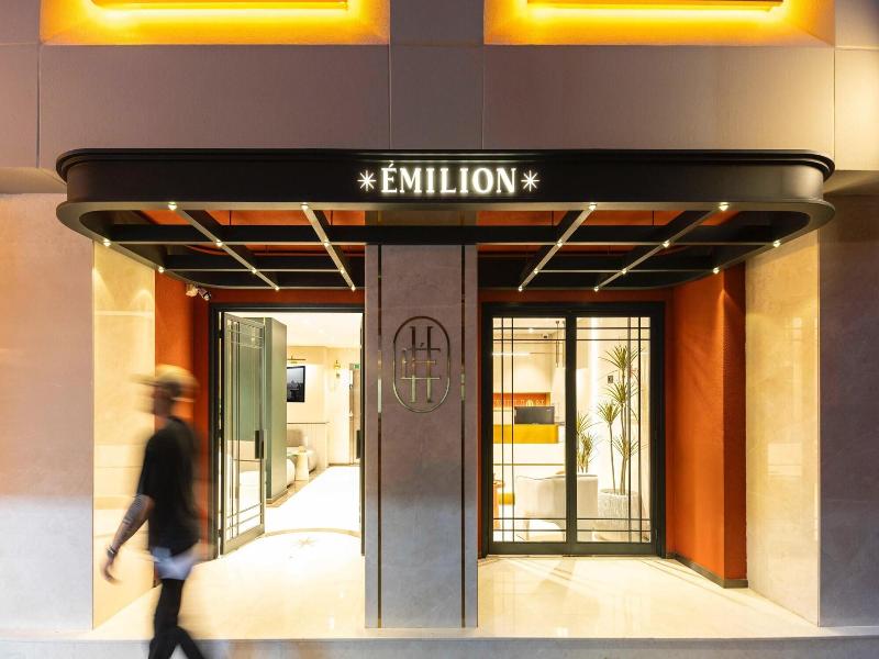 Emilion Hotel image