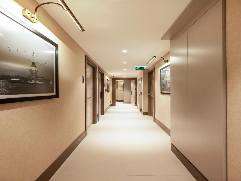 Emilion Hotel image