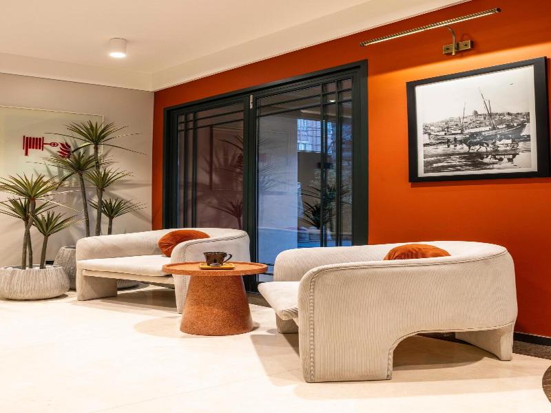 Emilion Hotel image