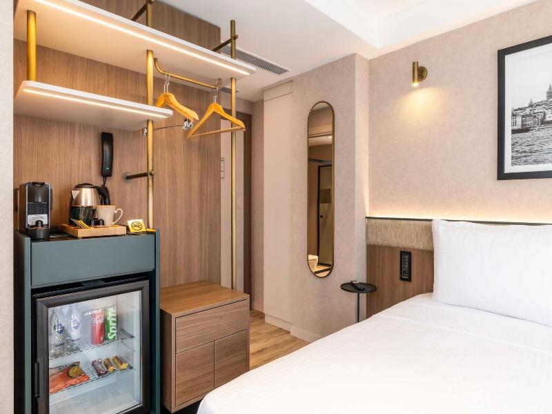 Emilion Hotel image