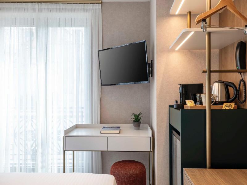 Emilion Hotel image
