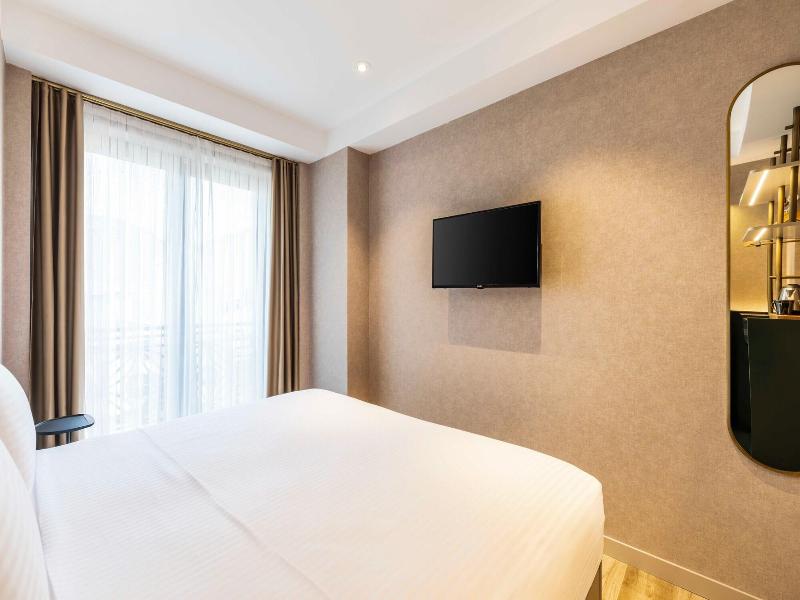 Emilion Hotel image