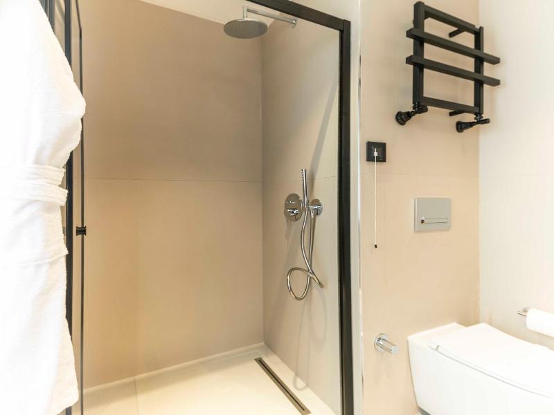 Emilion Hotel image