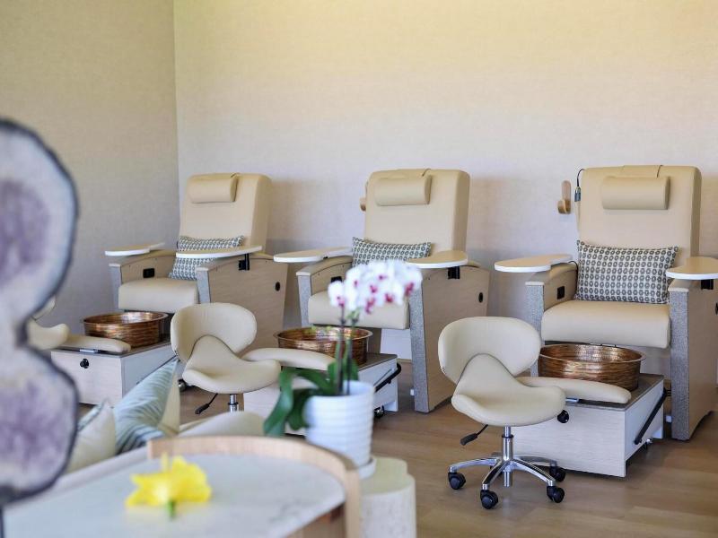 Royal Lahaina Bungalows Spa