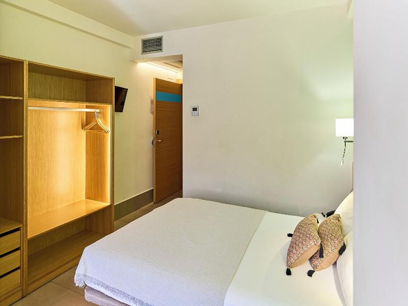 The Book Factory Hostel By Gaiarooms image