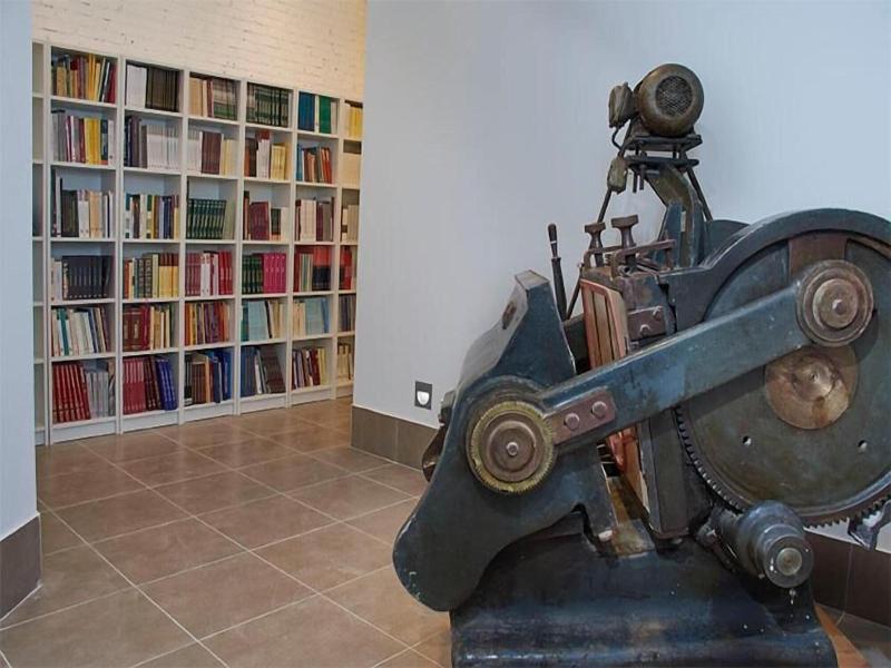 The Book Factory Hostel By Gaiarooms image
